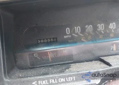 1994 Mercury Grand Marquis Ls z USA, uszkodzony, nr VIN 2MELM75W9RX672322